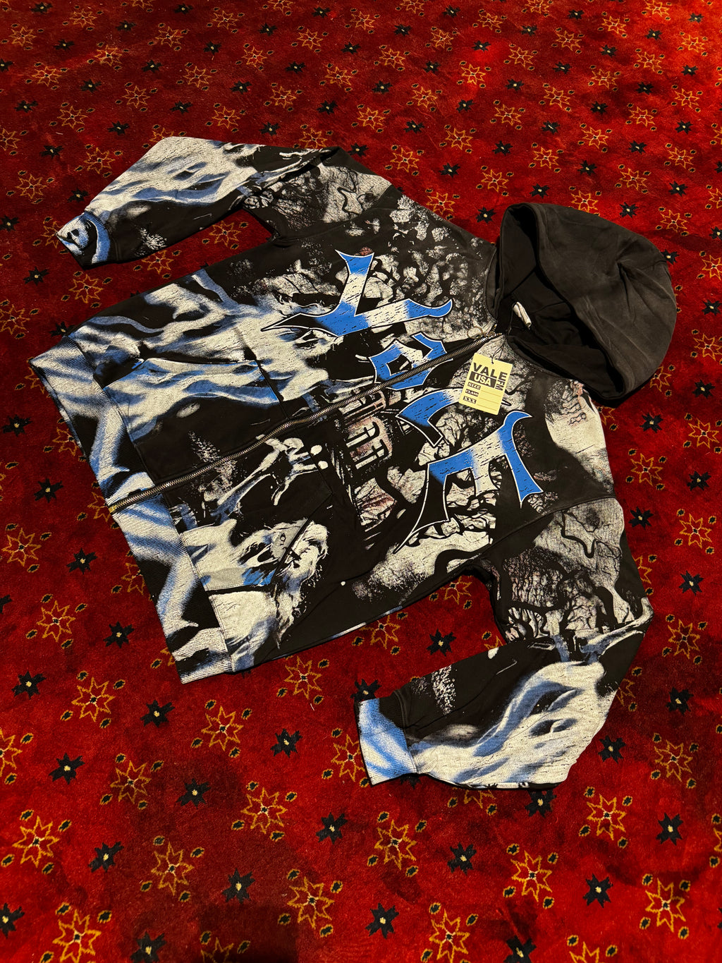 BLUE LOONEY TUNES ZIP UP Valley Dream