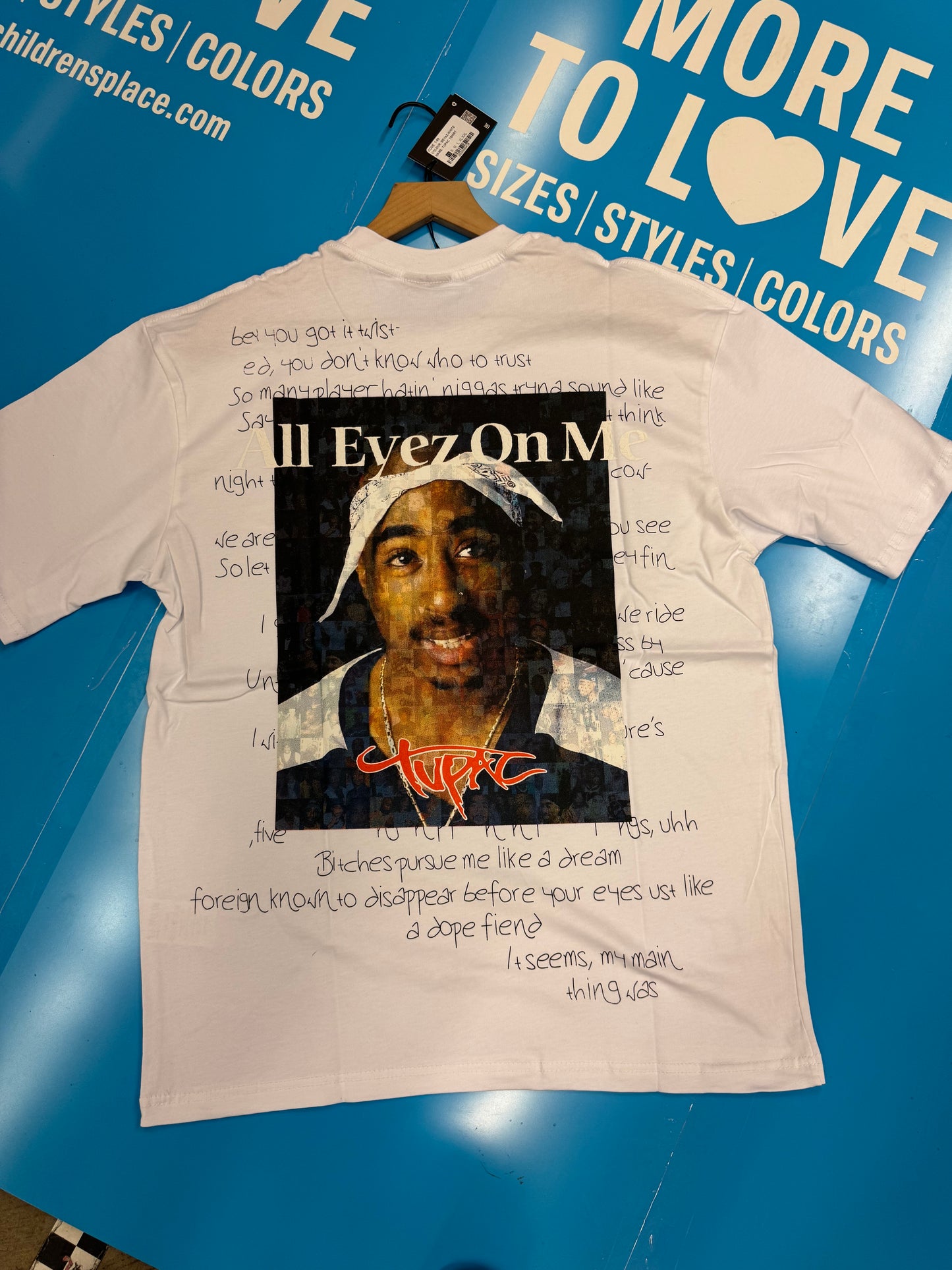Tupac All eyes on me