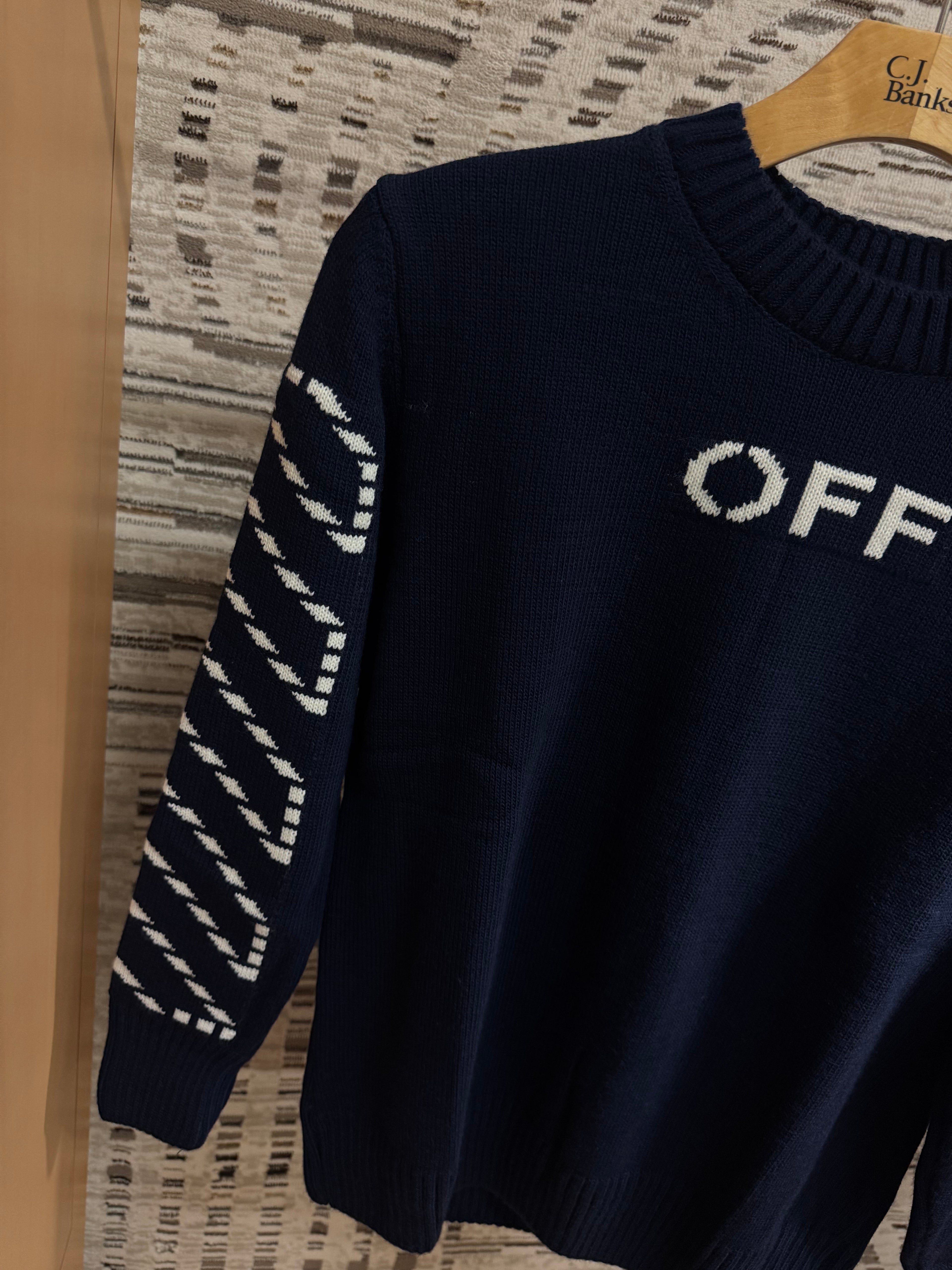 Off / White Sweater cozy fit