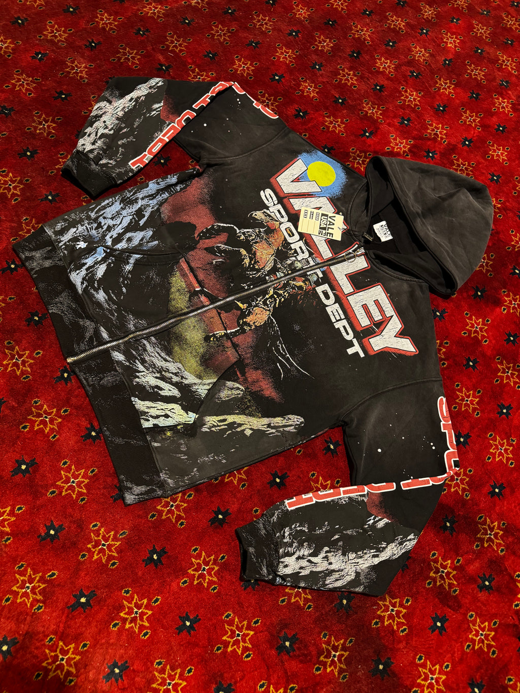 Red LOONEY TUNES ZIP UP Valley Dream