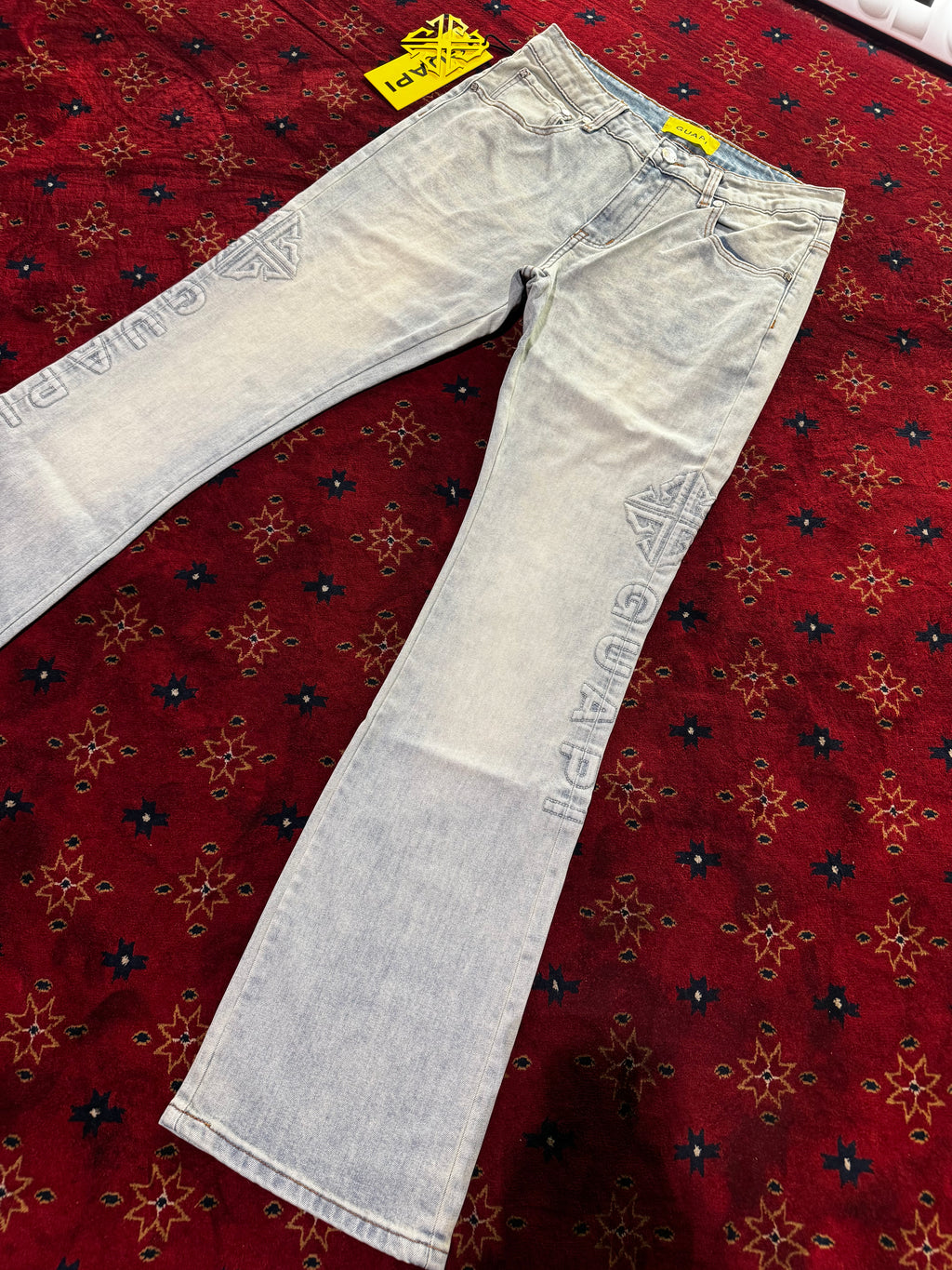 Guapi Flared Jeans