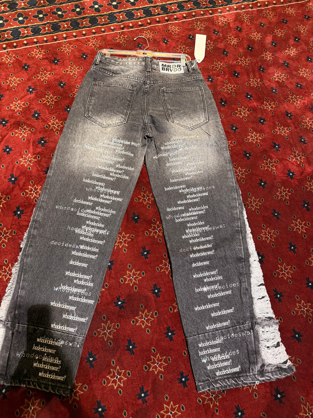 Who decides war Straight pants