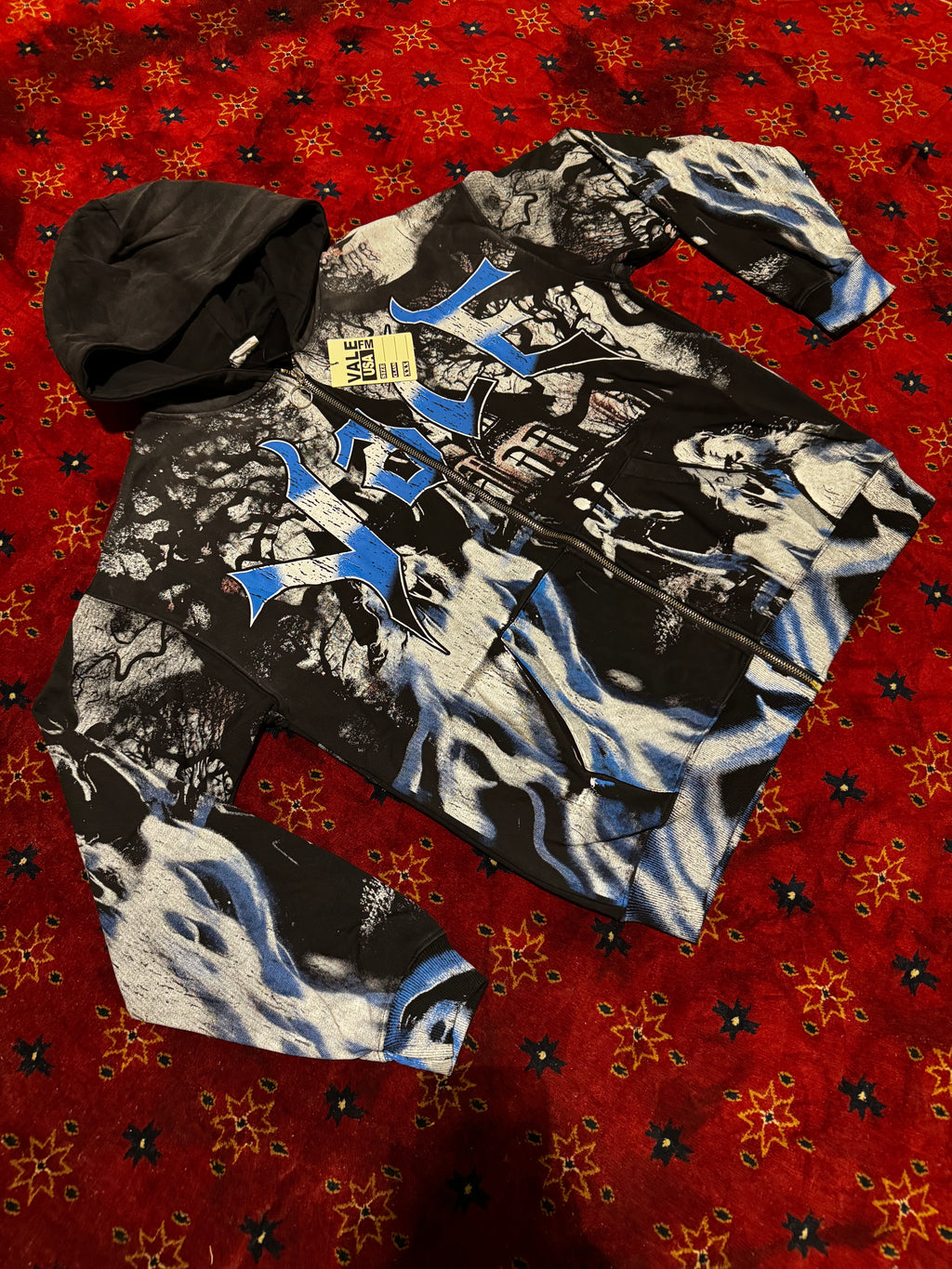 BLUE LOONEY TUNES ZIP UP Valley Dream